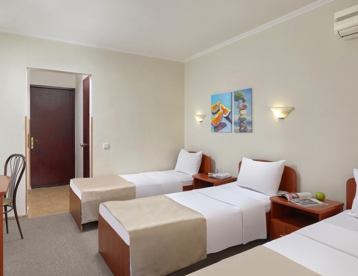 Стандартный 3-местный 1-комнатный - Гостиница «Интер-Сухум»