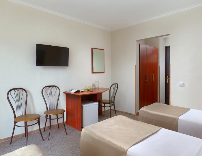 Стандартный 3-местный 1-комнатный - Гостиница «Интер-Сухум»