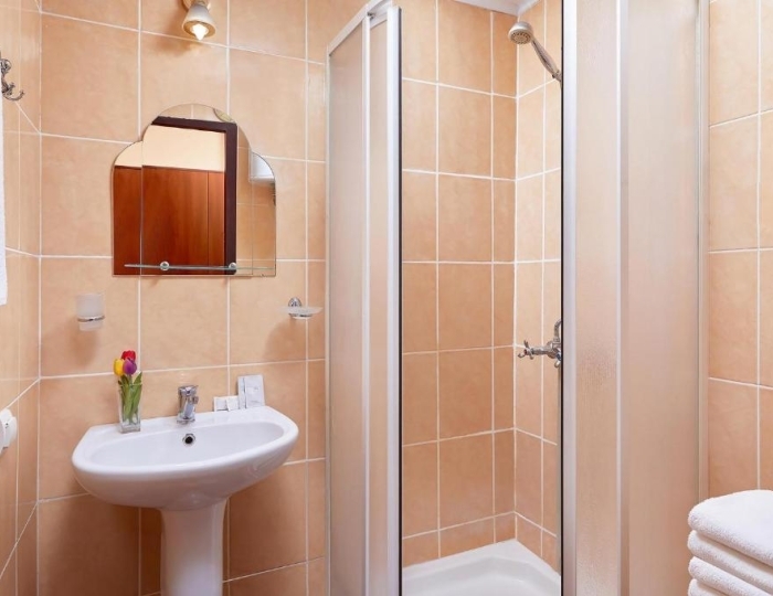 Стандартный 3-местный 1-комнатный - Гостиница «Интер-Сухум»