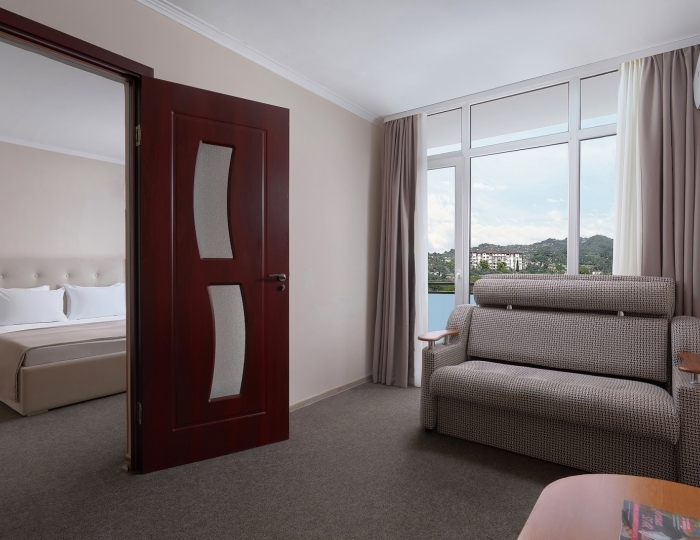 Люкс 2-мест. 2-комн. - Гостиница «Интер-Сухум»